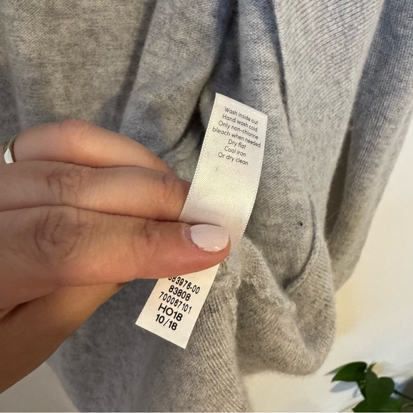 Athleta Gray Cashmere Wool Nirvana Cocoon Pranayama Wrap Cardigan Sweater Medium - Picture 9 of 10